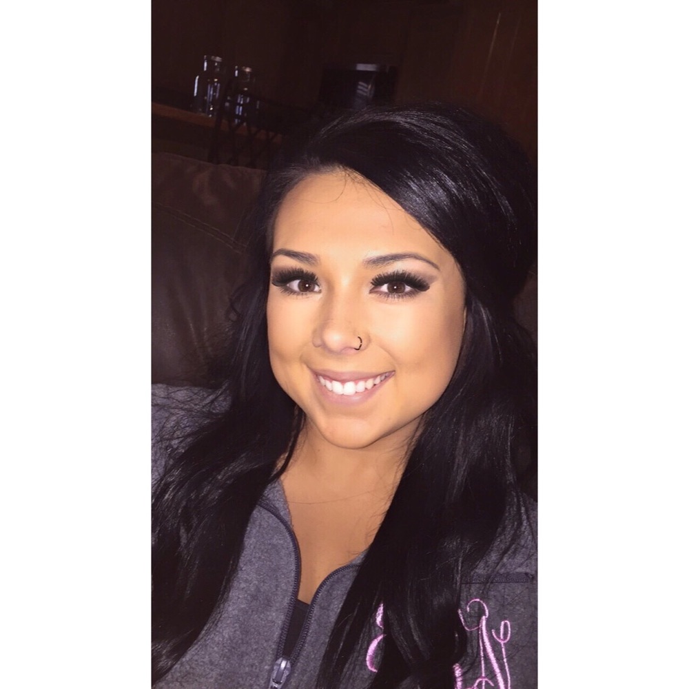 Meet your Posher, Julia